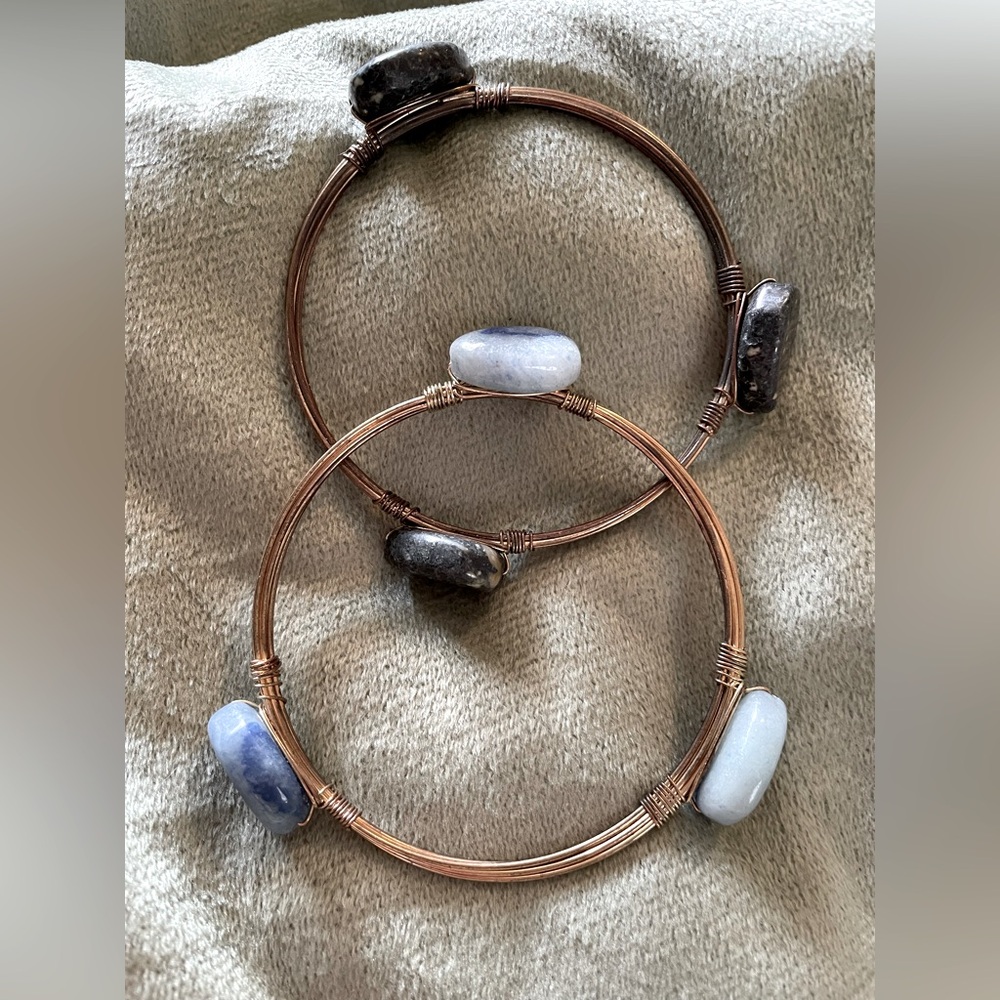 Set of 2 3 Stone Copper Wire Bangle Bracelets. Blue Stones and Black Stones